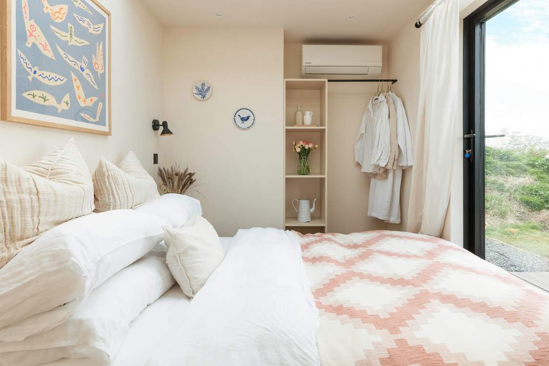 The pretty pastel colours flow effortlessly throughout.