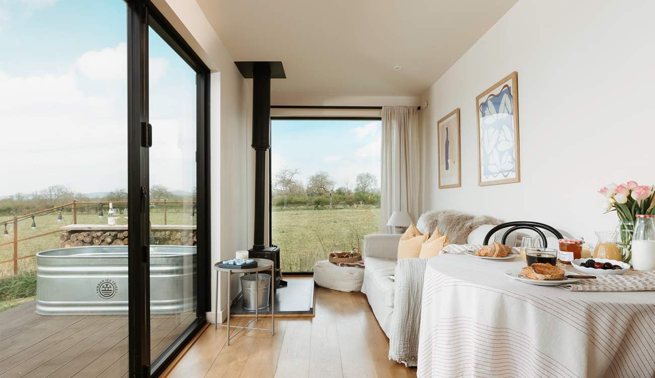 With beautiful countryside views out of each window, you'll never want to leave. 
