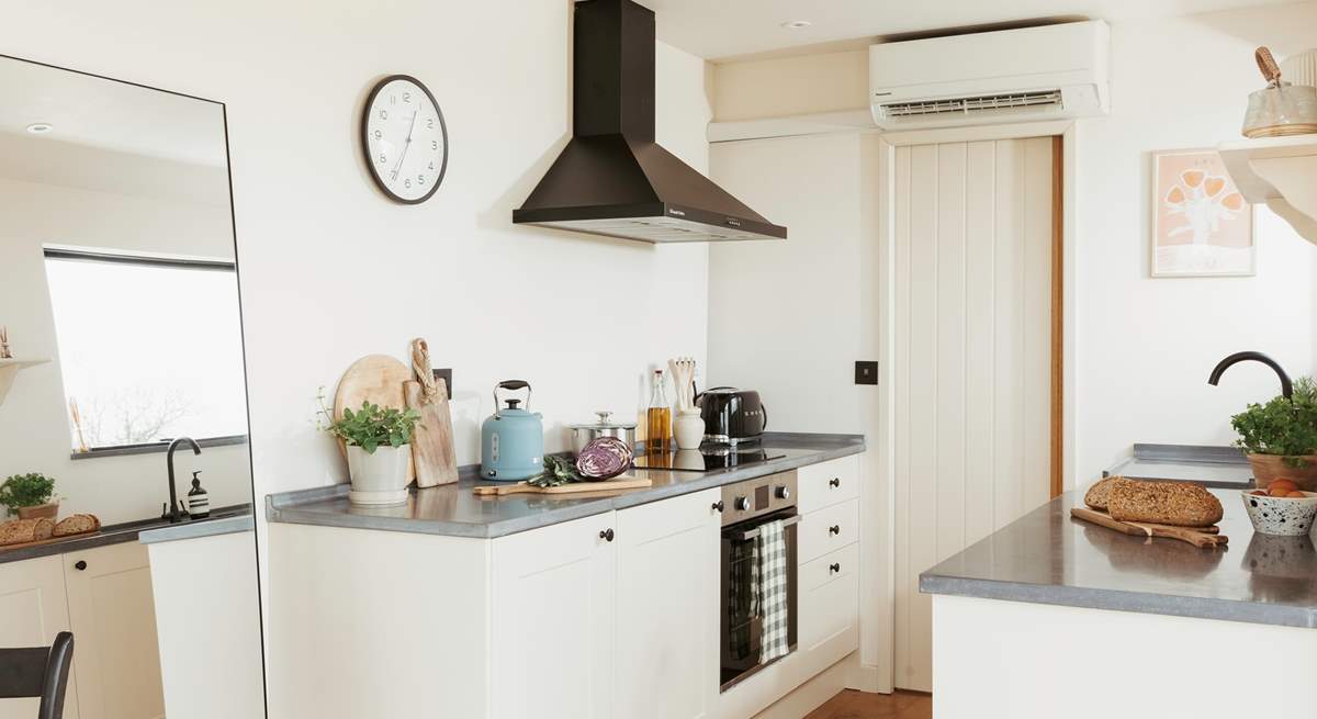 And the fully equipped kitchen has everything you need for your chosen getaway. 