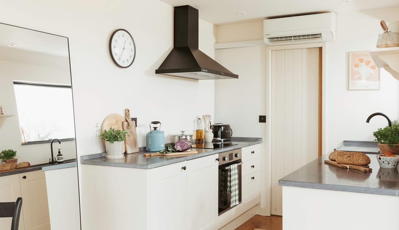 And the fully equipped kitchen has everything you need for your chosen getaway. 