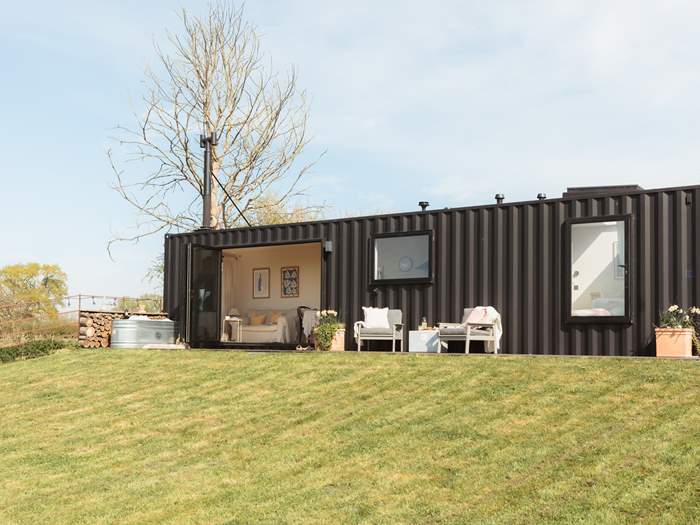 Florian, Sleeps 2 in Cheddar