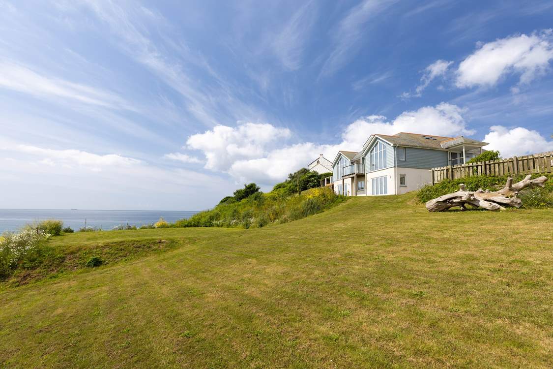 Welcome To Coastview an outstanding coastal home sleeping 12 in extreme comfort overlooking the Atlantic ocean and sandy beach at Perranuthnoe.