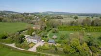 Kingfisher Cottage is situated in the stunning Herefordshire countryside.