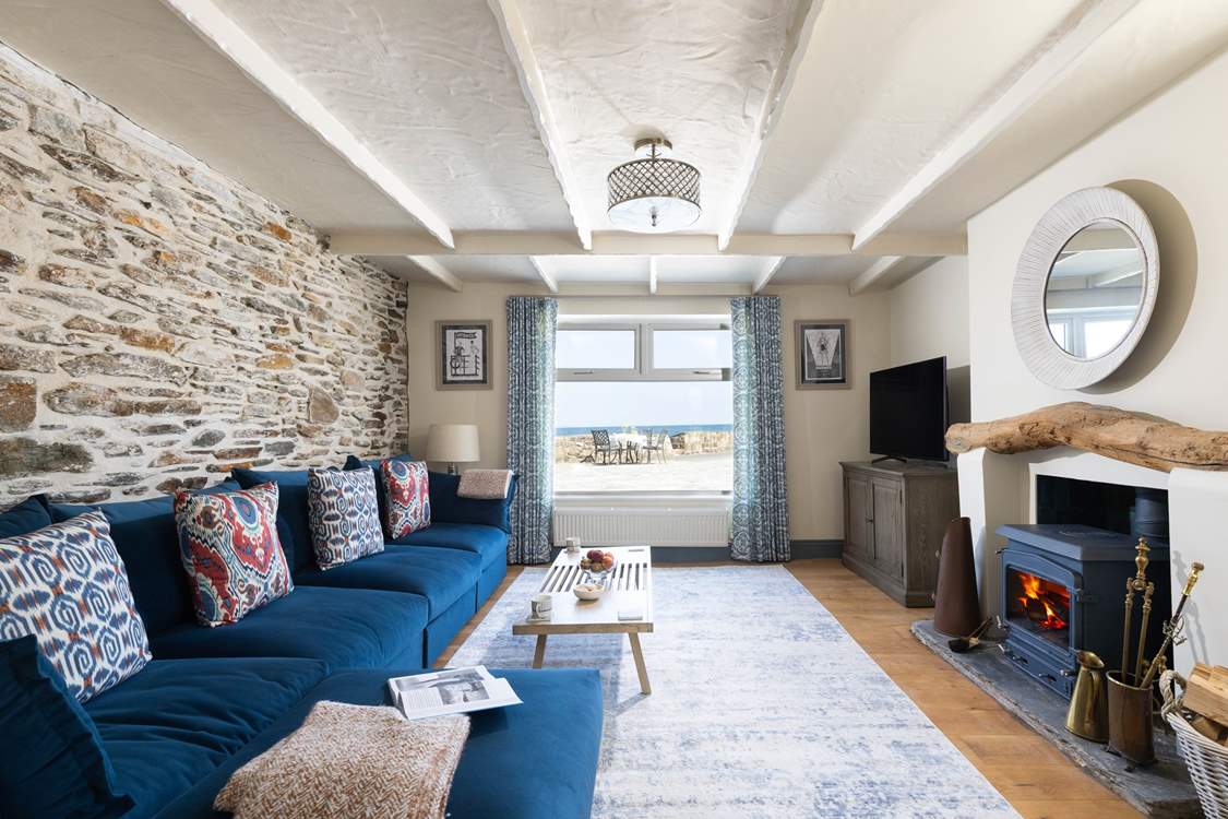 Gorgeous furnishings with a seaside vibe welcome you.