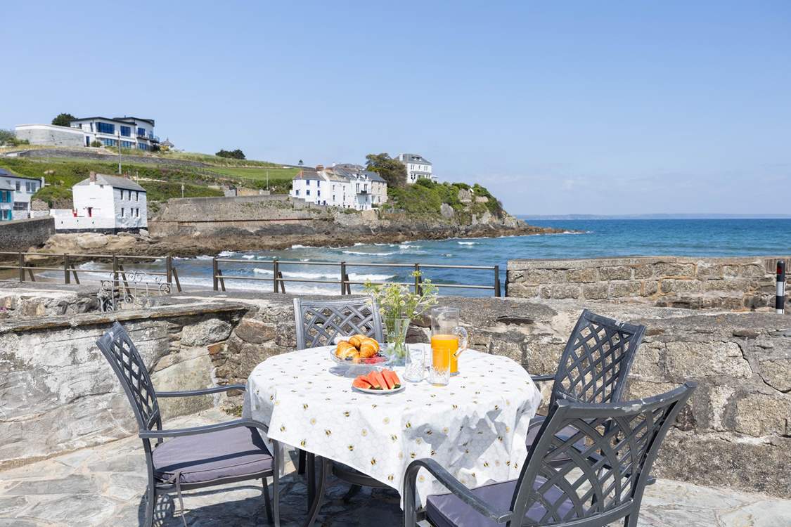 From dawn until dusk enjoy al fresco dining overlooking the ocean.