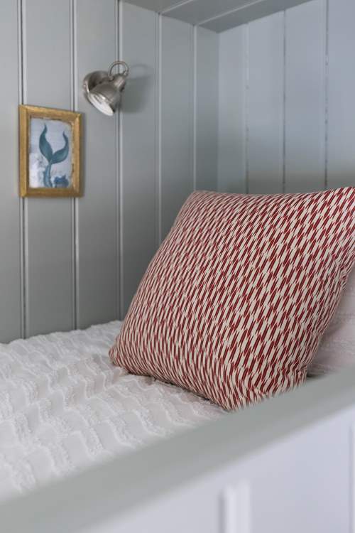 Lovely touches throughout.