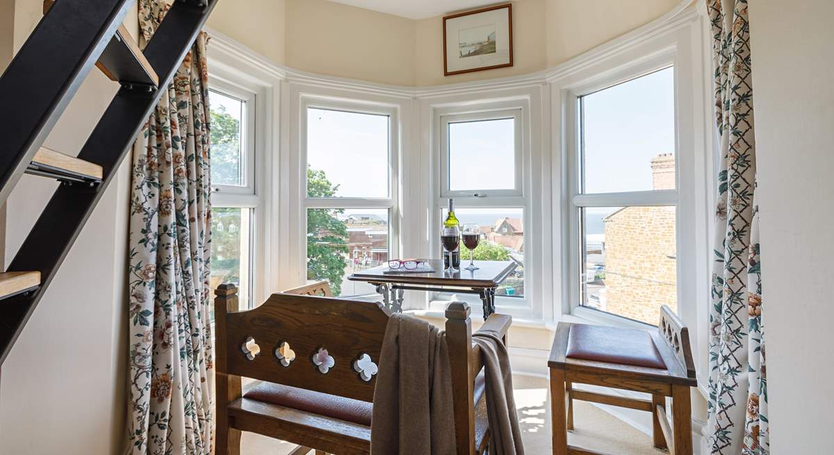 A perfect place for a glass of vino with a sea view!