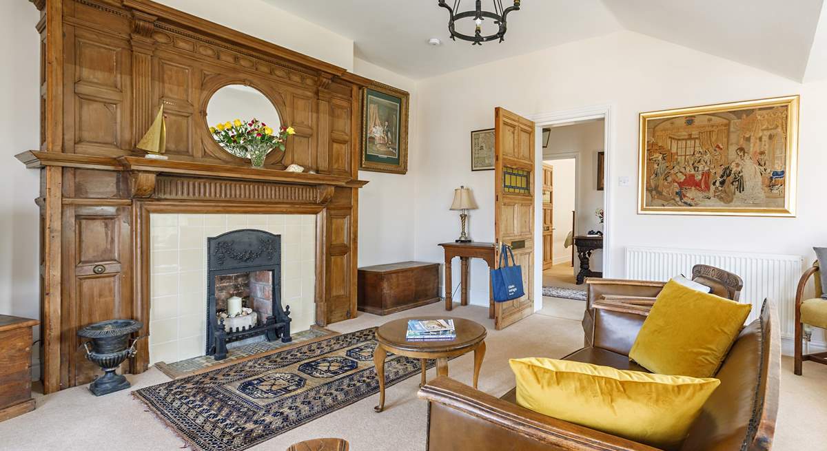 Charming and spacious, close to the sea and bustling High Street.