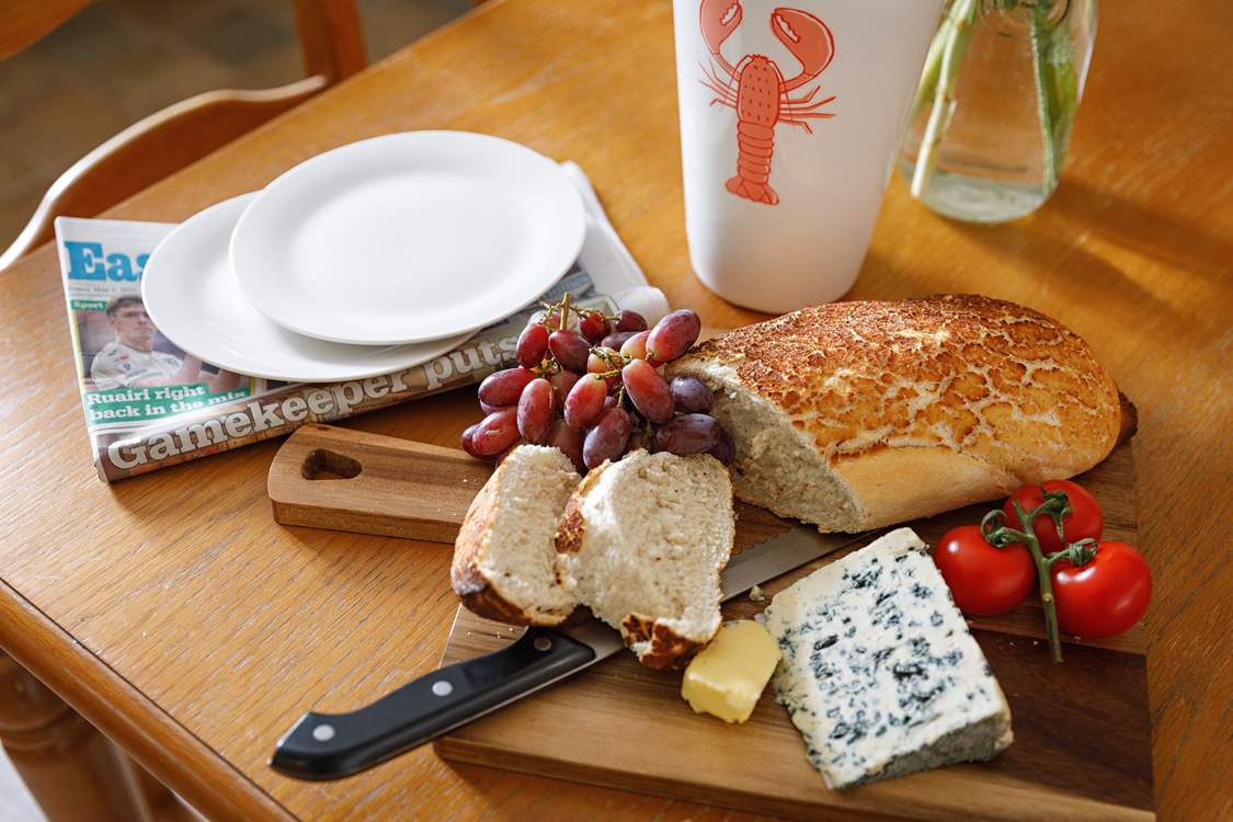 Local delis are a moment away on the popular High Street, and fresh fruit and veg.