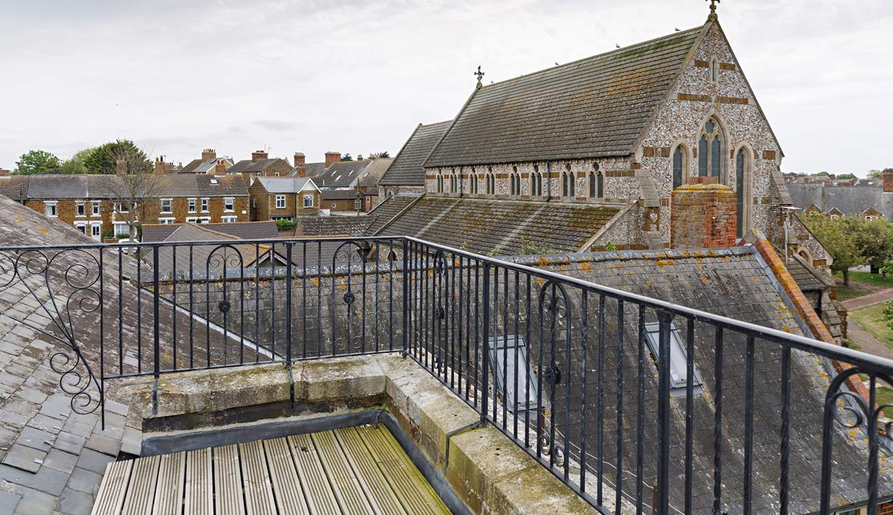 Stunning rooftop views of St Edmunds Church. Please take care when using the balcony, please supervise children at all times.