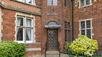 An impressive entrance with shared access to the three apartments.