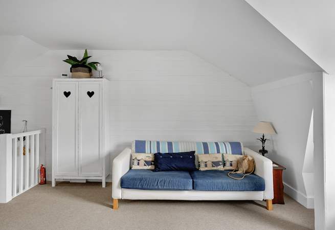 Plenty of space to stretch out on the sofa.