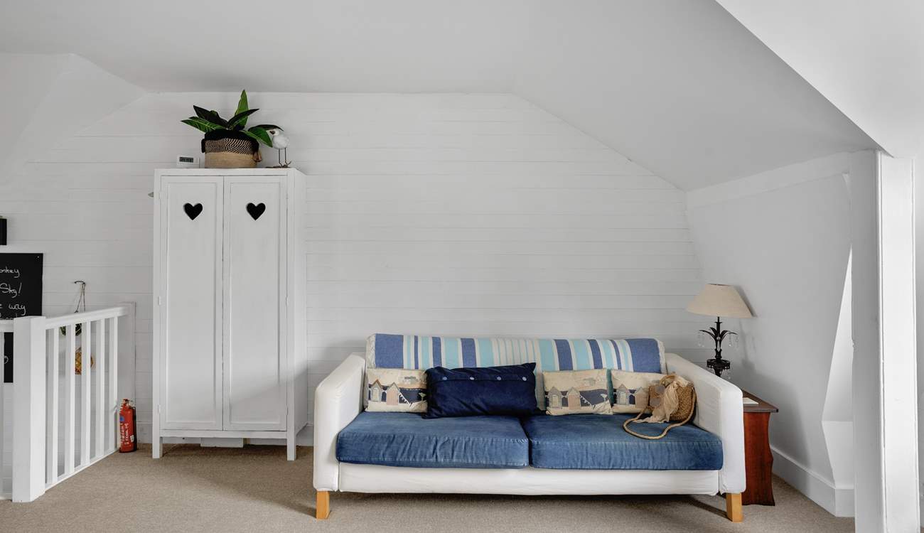 Plenty of space to stretch out on the sofa.