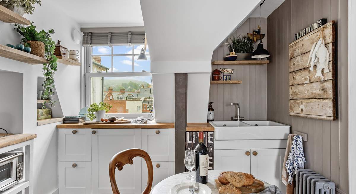 What a compact yet cute place to whip up the perfect meal for two.