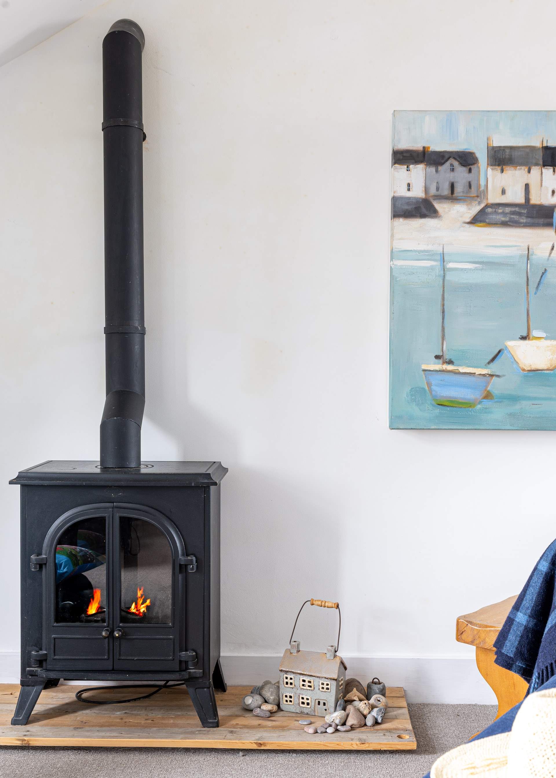The wood-burner effect electric stove is the perfect addition for those chilly evenings snuggling in front of the TV.