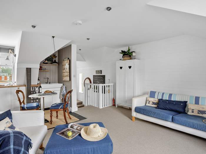 Flat 3, 1 May Terrace, Sleeps 2 in Sidmouth