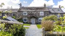 A traditional granite farmhouse is a crowd pleaser. 