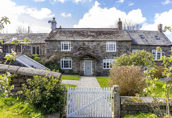 A traditional granite farmhouse is a crowd pleaser. 