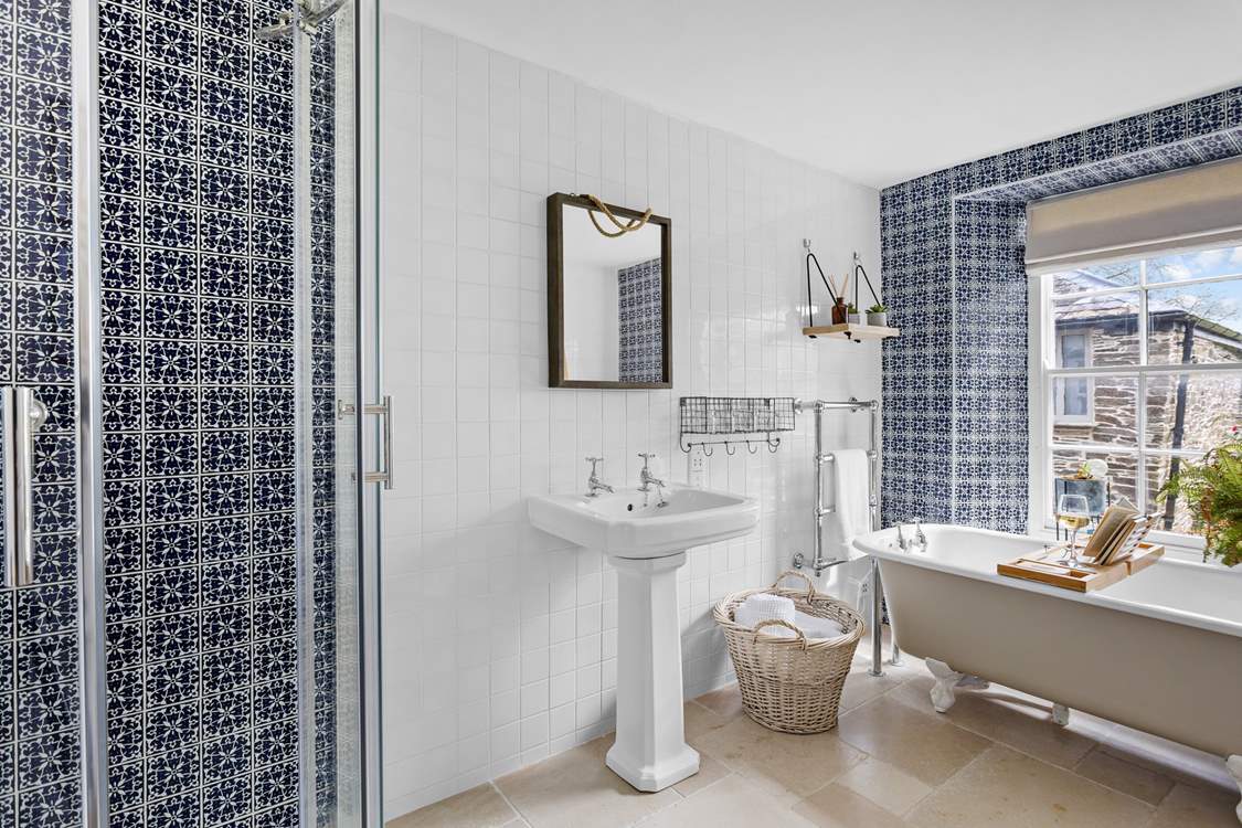 In addition to the bath you have the beauty of the shower cubicle.