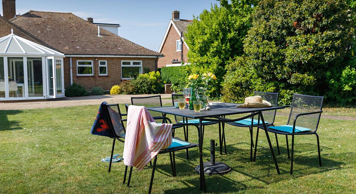 Enjoy al fresco dining and memorable picnics on the lawn.