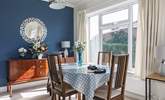 An elegant space for dining in with dear ones. - Thumbnail Image