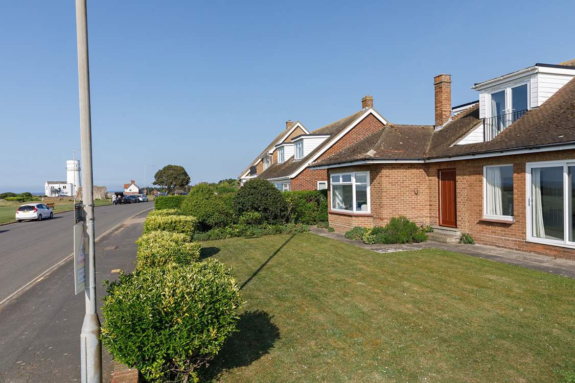 A gentle stroll past the lighthouse to Old Hunstanton along the clifftop.