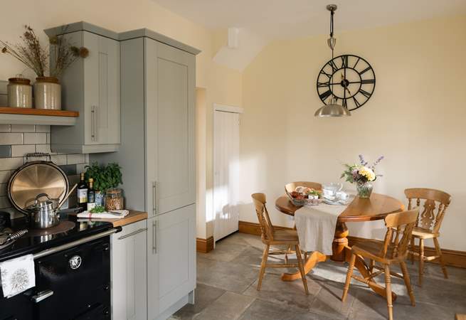 Enjoy time together over a sumptuous meal. 