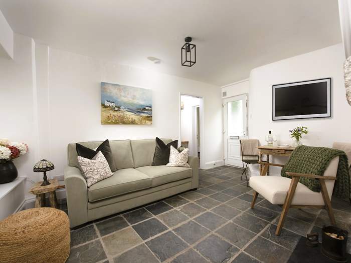 Hobbit Corner, Sleeps 2 in Looe