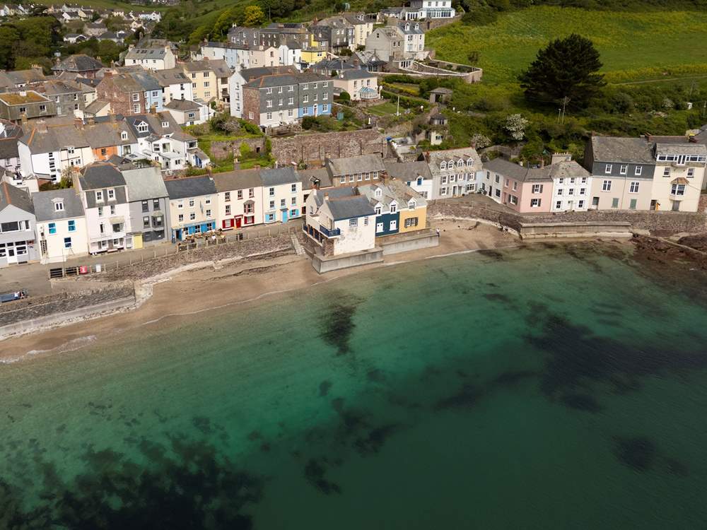 Island Cottage really does boast a plum location on the beach.