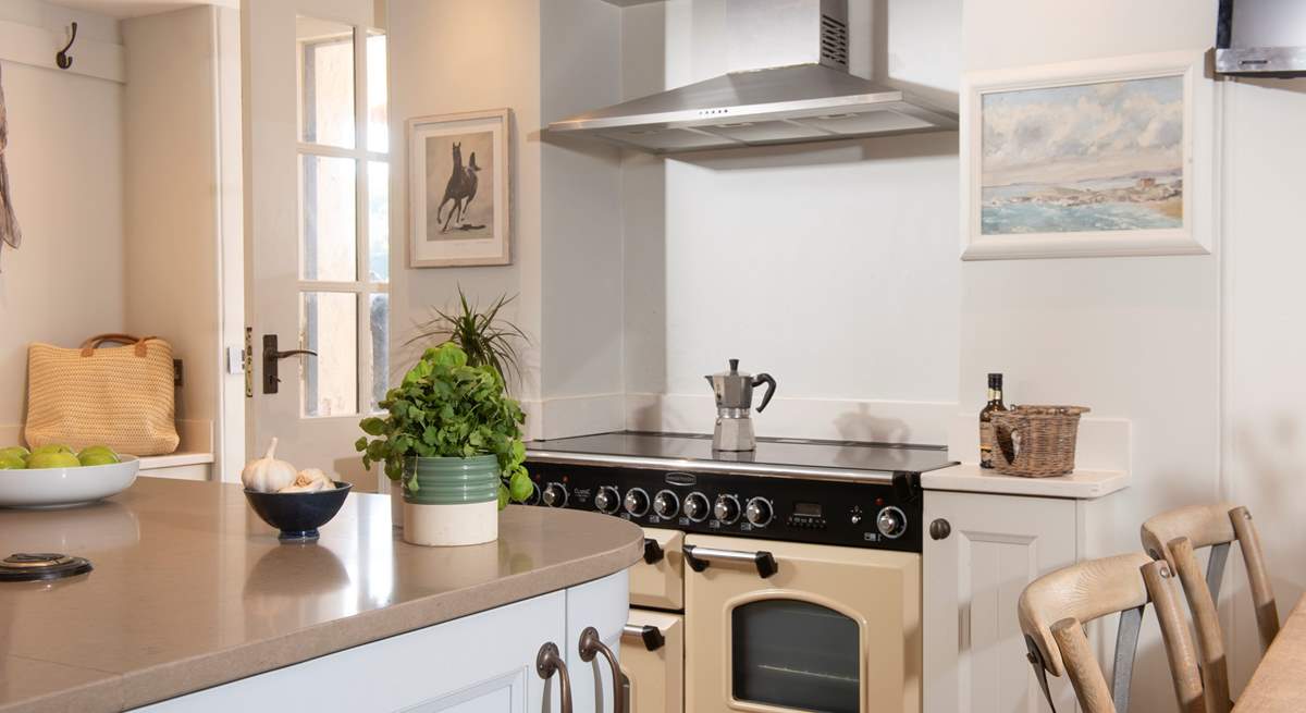 Treat yourself to a well deserved break at this wonderful homestay in the coastal village of Kingsand.