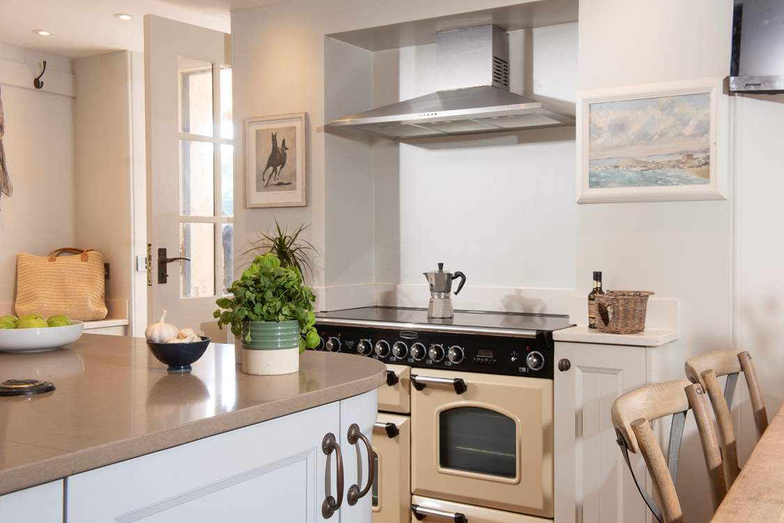 Treat yourself to a well deserved break at this wonderful homestay in the coastal village of Kingsand.