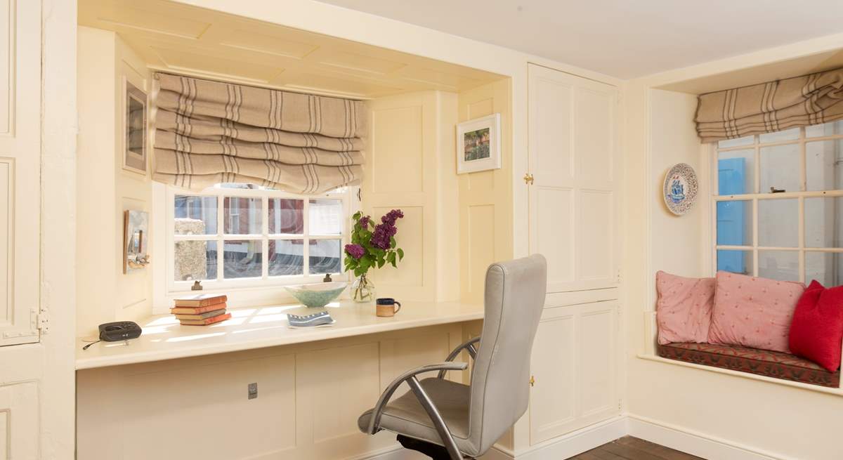 Should you need to catch up on some work whilst you are away, a desk in the entrance hall will do quite nicely.