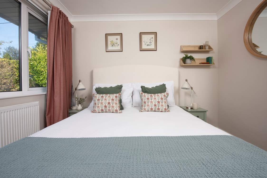 Gentle hues perfectly complement the setting.
