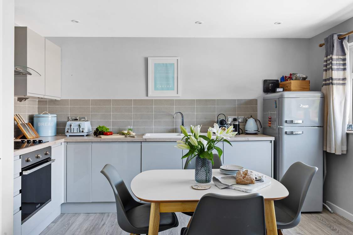 Rustle up a family feast in the fully equipped kitchen.