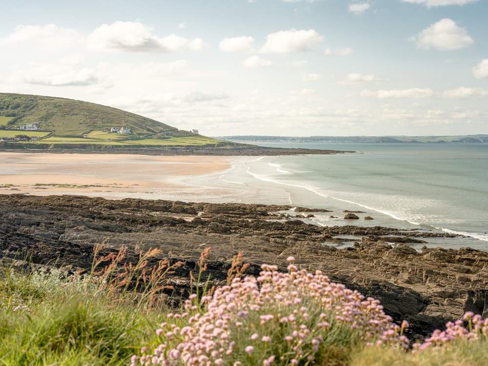 When you have endless choices of sandy coves and sandy beaches you know you're going to have a wonderful holiday on the north coast of Devon!