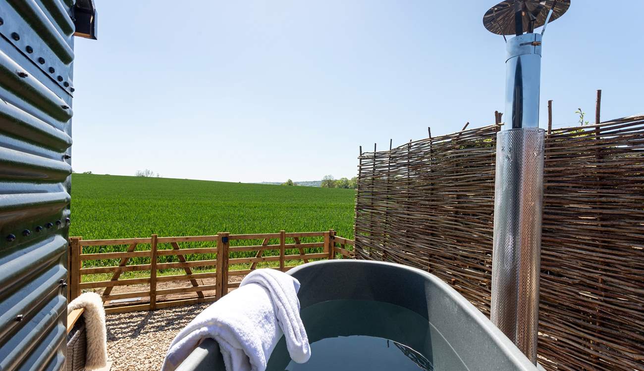 Soak away your worries in the steamy wood-fired hot tub. 