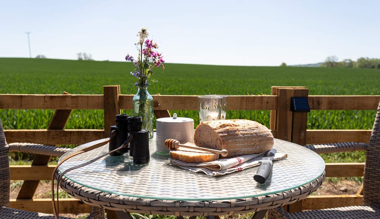 When the sun shines, there's nowhere better to dine alfresco. 