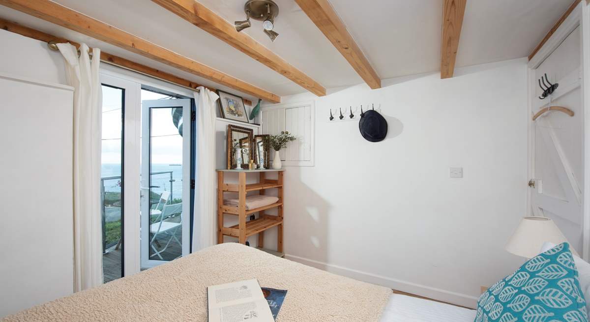 And a stunning sea view, complete with access to the balcony (also accessed from the kitchen).