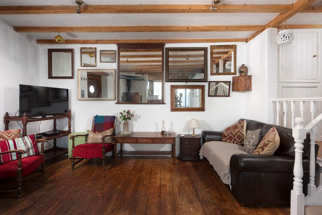 Weathered wood meets sea salt air. A quirky stay with character.