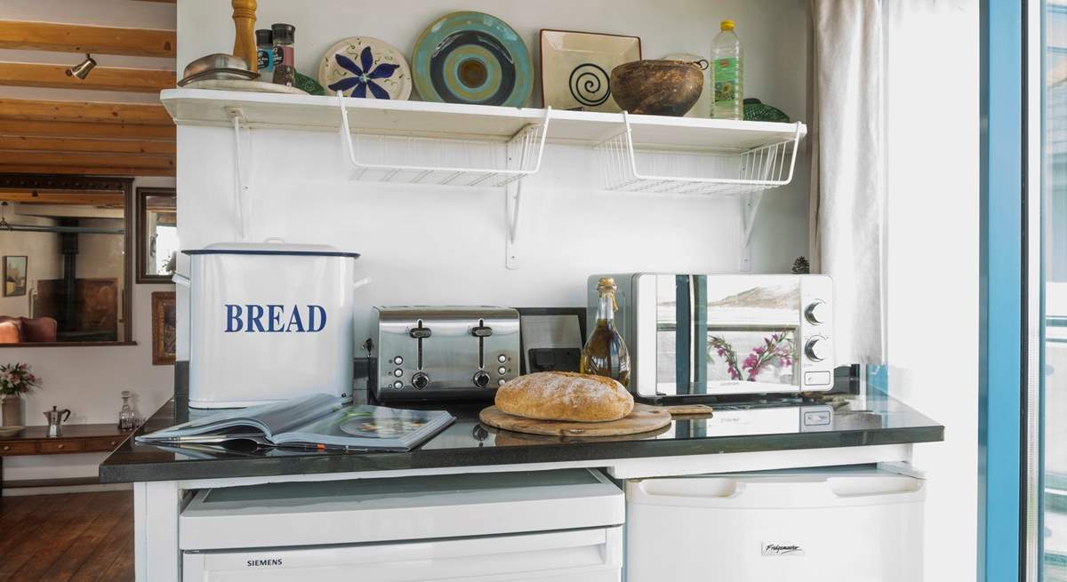 The kitchen is fantastically equipped for a seaside feast.