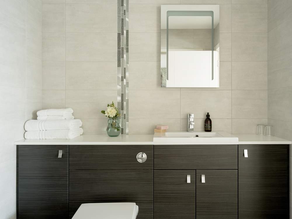 The luxurious en suite shower-room.