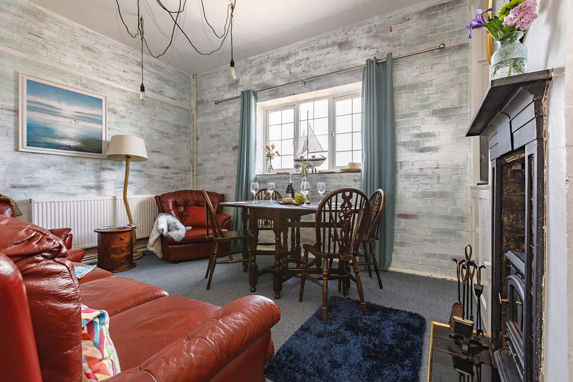 The drop-leaf table is ideal if you are eating out, maximising space.