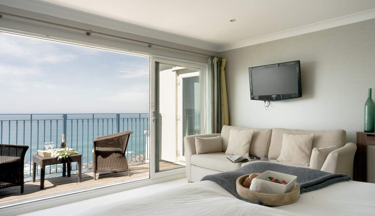 When the sun rises you will simply soak in the view and relax into your holiday.