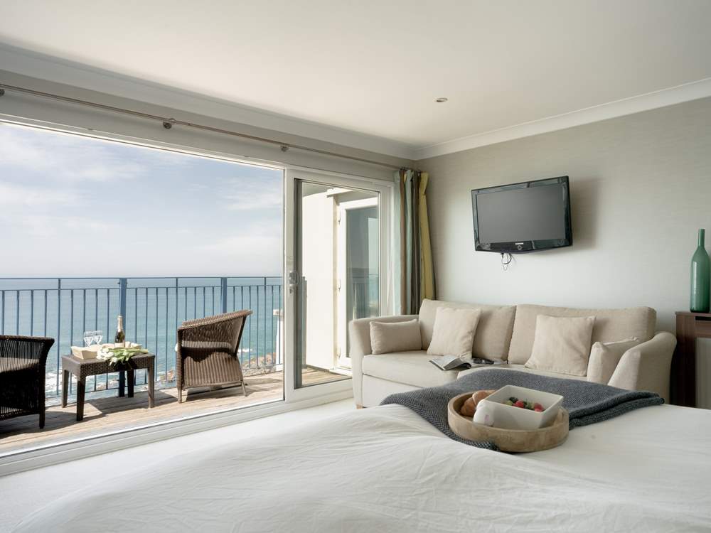 When the sun rises you will simply soak in the view and relax into your holiday.
