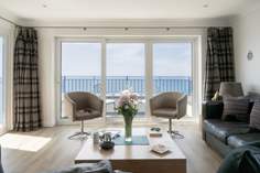 Devon Beach Court