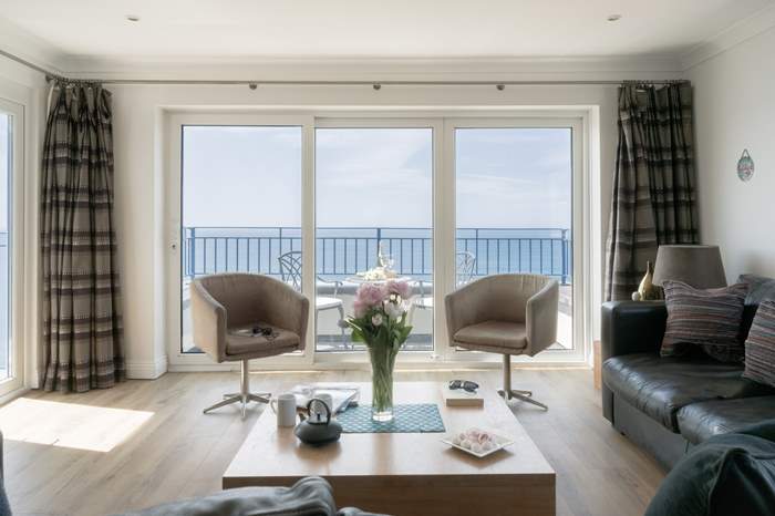 Devon Beach Court is a 3 bedroom, dog friendly apartment with sea views in Woolacombe.