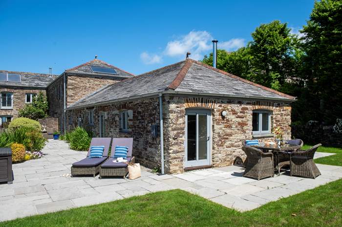 The Milk Shed is a 2 bedroom, dog friendly holiday cottage near Padstow, North Cornwall.