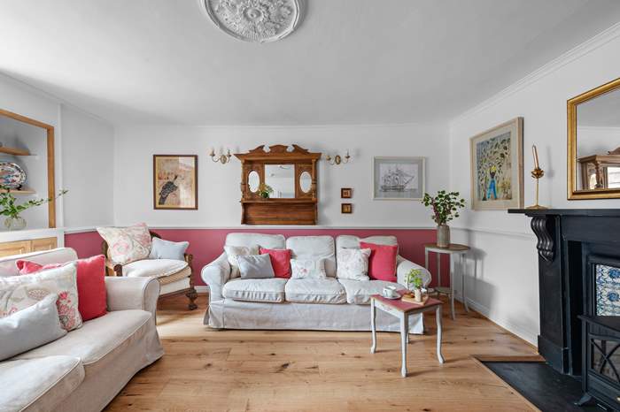 Armsyde,Sleeps 8 + cot, Padstow