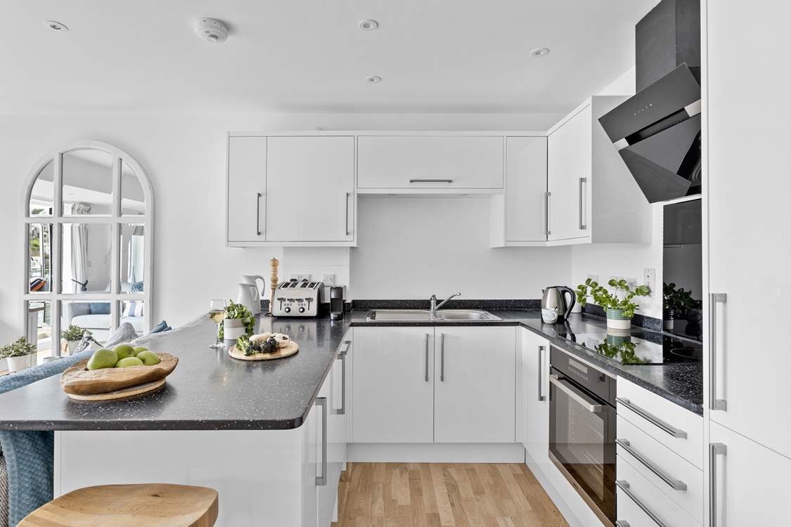 The kitchen has everything you need to rustle up those holiday feasts.