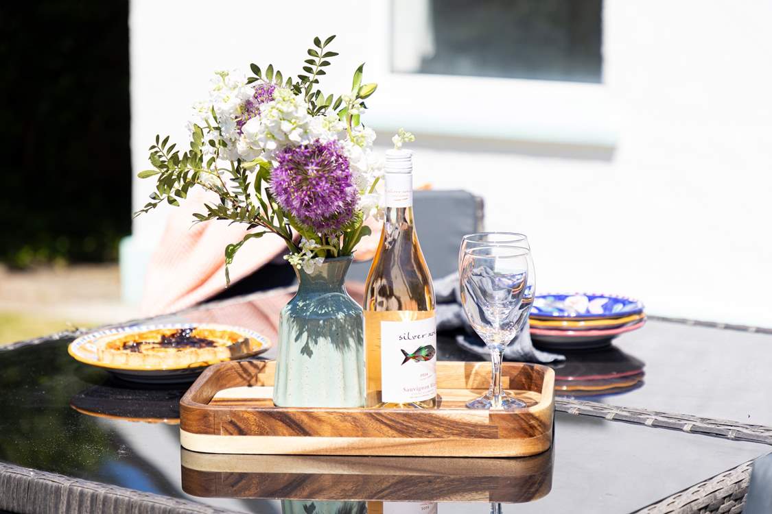 Enjoy meals al fresco style at Flipflops.